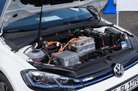 Blick in den Motorraum eine E-Autos