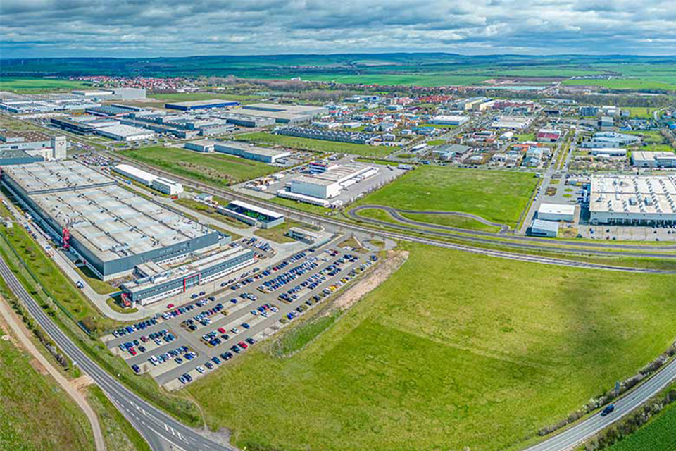 Luftaufnahme eines Gewerbegebietes in der Nähe von Arnstadt in Thüringen