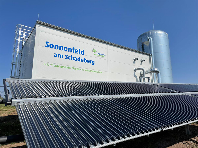 Das Bild stellt einen Teil des Solarthermiepark Mühlhausen dar.